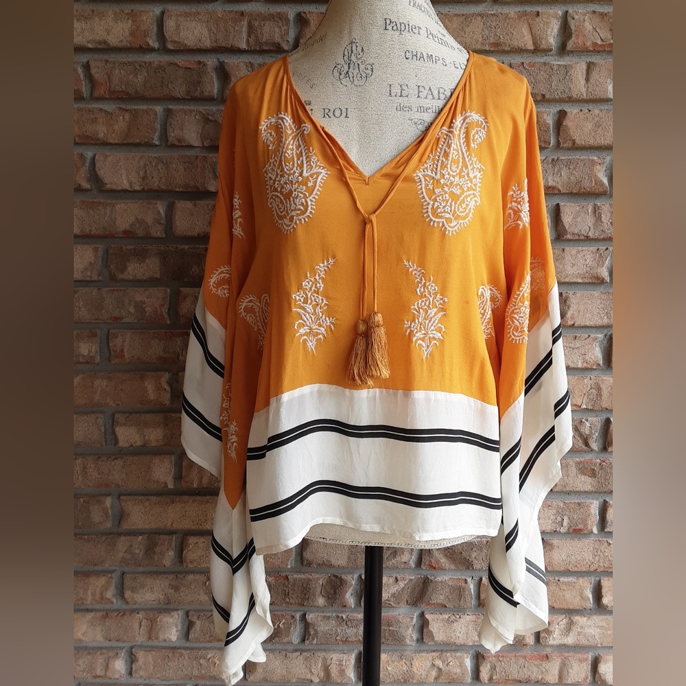 Anthropologie Floreat Sunglow Embroidered Detail Caftan Kimino Top. - Picture 3 of 14